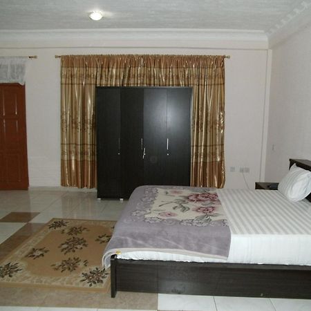 Pemicsa Hotel Accra Spintex Δωμάτιο φωτογραφία